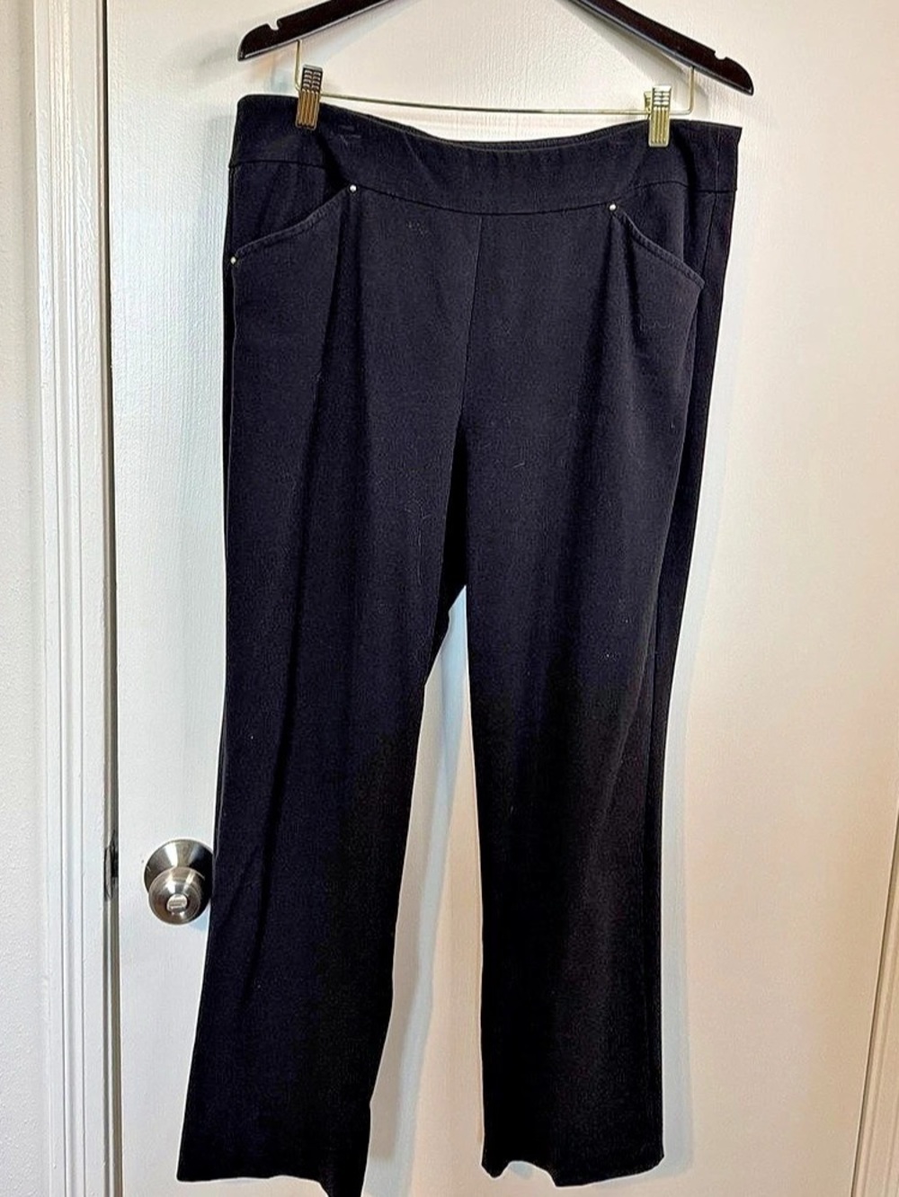 Roz & Ali Women's Black Pull-on Pants Size 12